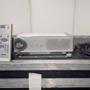 Sanyo PLC-XU74