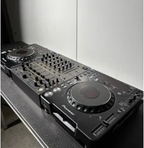PIONEER - Table de mixage DJM-600
