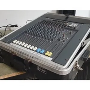Soundcraft - Spirit F1